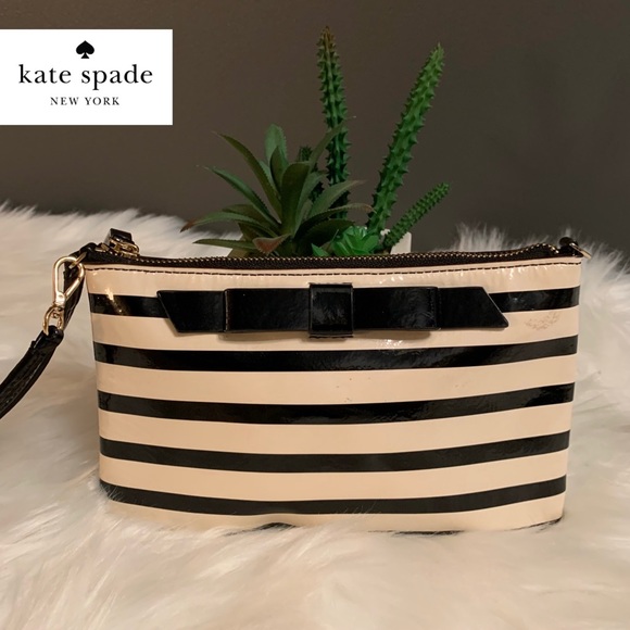 kate spade Handbags - ♠️Kate Spade Striped Patent Leather Bow Wristlet NWOT